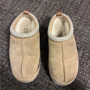 UGG Women’s platform tazz